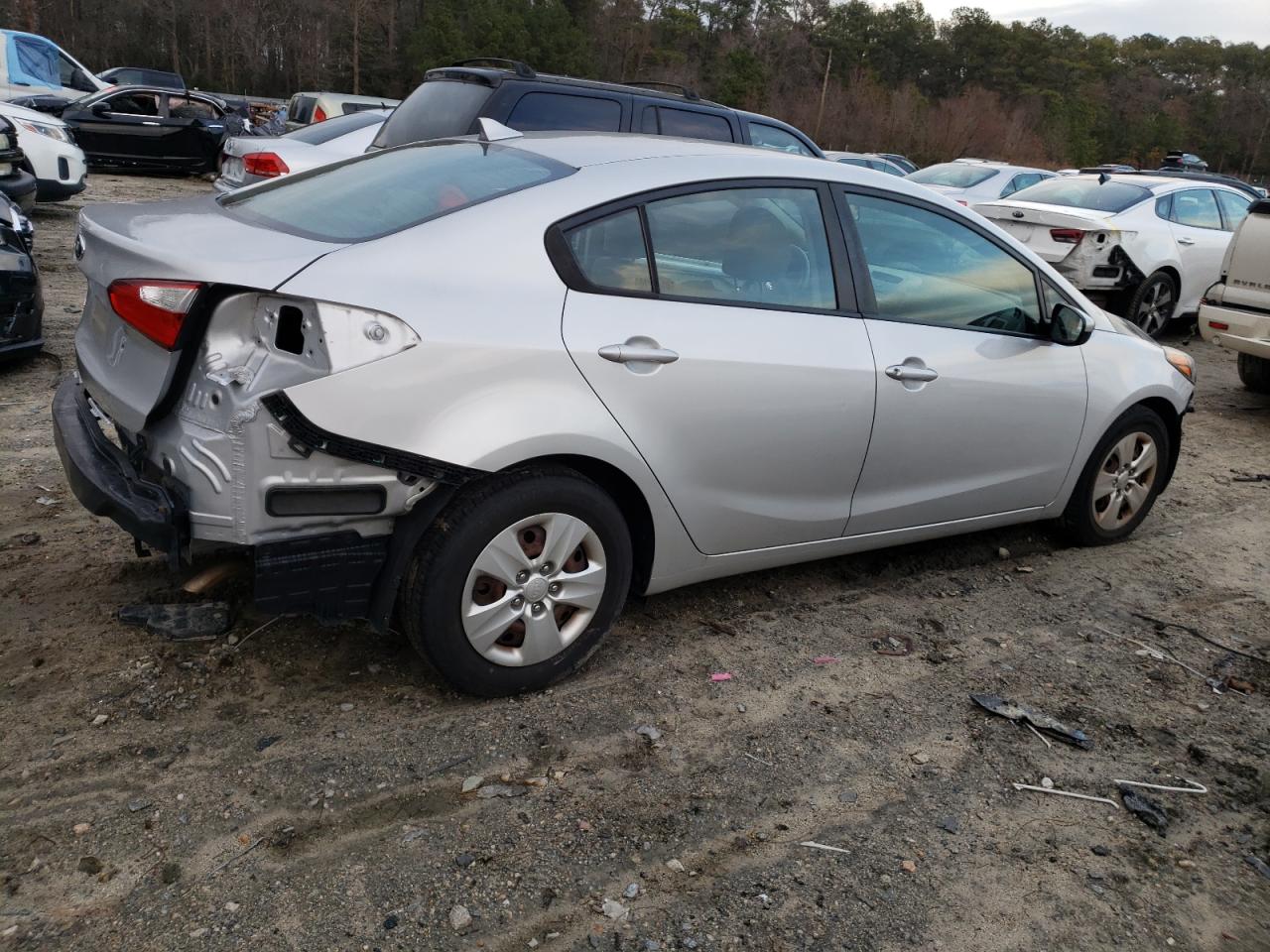 Obraz 3 z 2015 KIA FORTE LX 2015 z VIN KNAFK4A6XF5418489