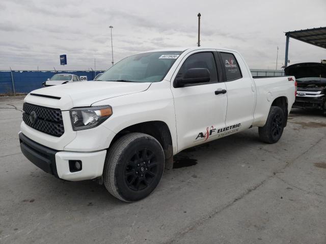 Obraz 1 z 2020 TOYOTA TUNDRA DOUBLE CAB SR/SR5 2020 z VIN 5TFUY5F10LX883648