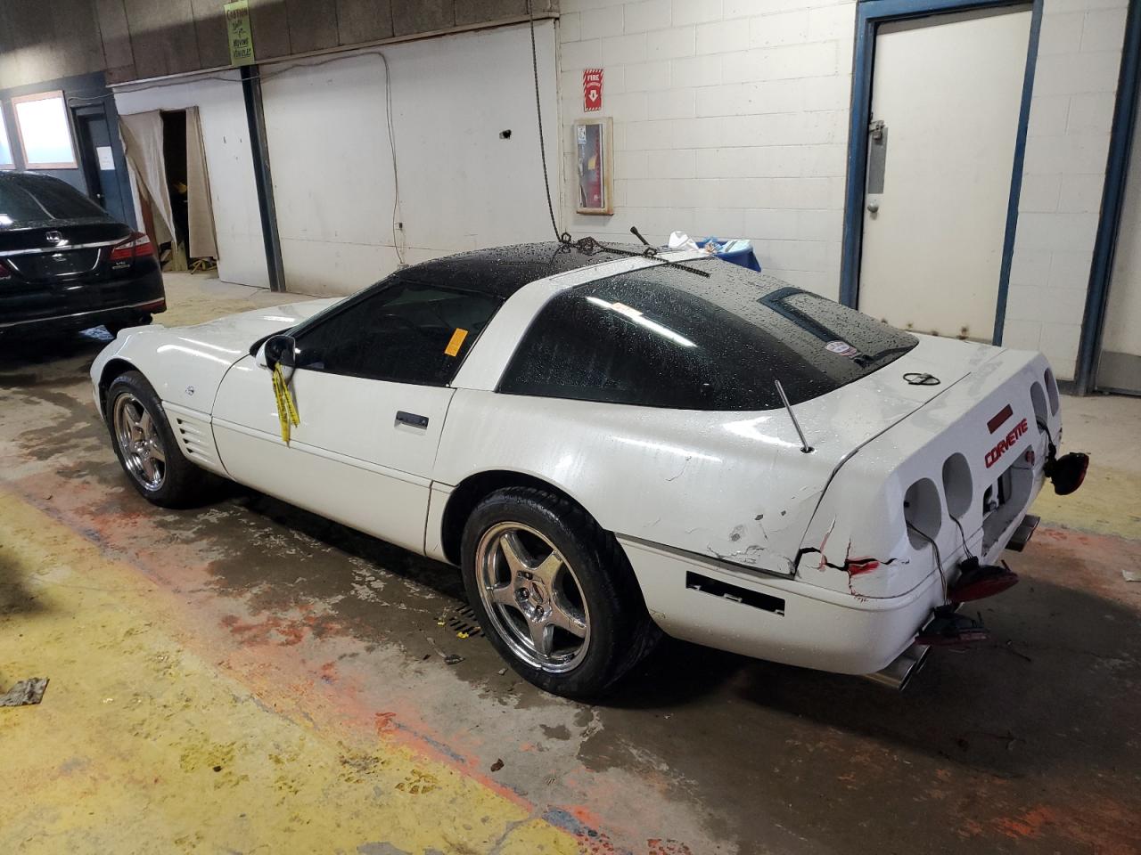 Obraz 2 z 1992 CHEVROLET CORVETTE  1992 z VIN 1G1YY23P8N5119773