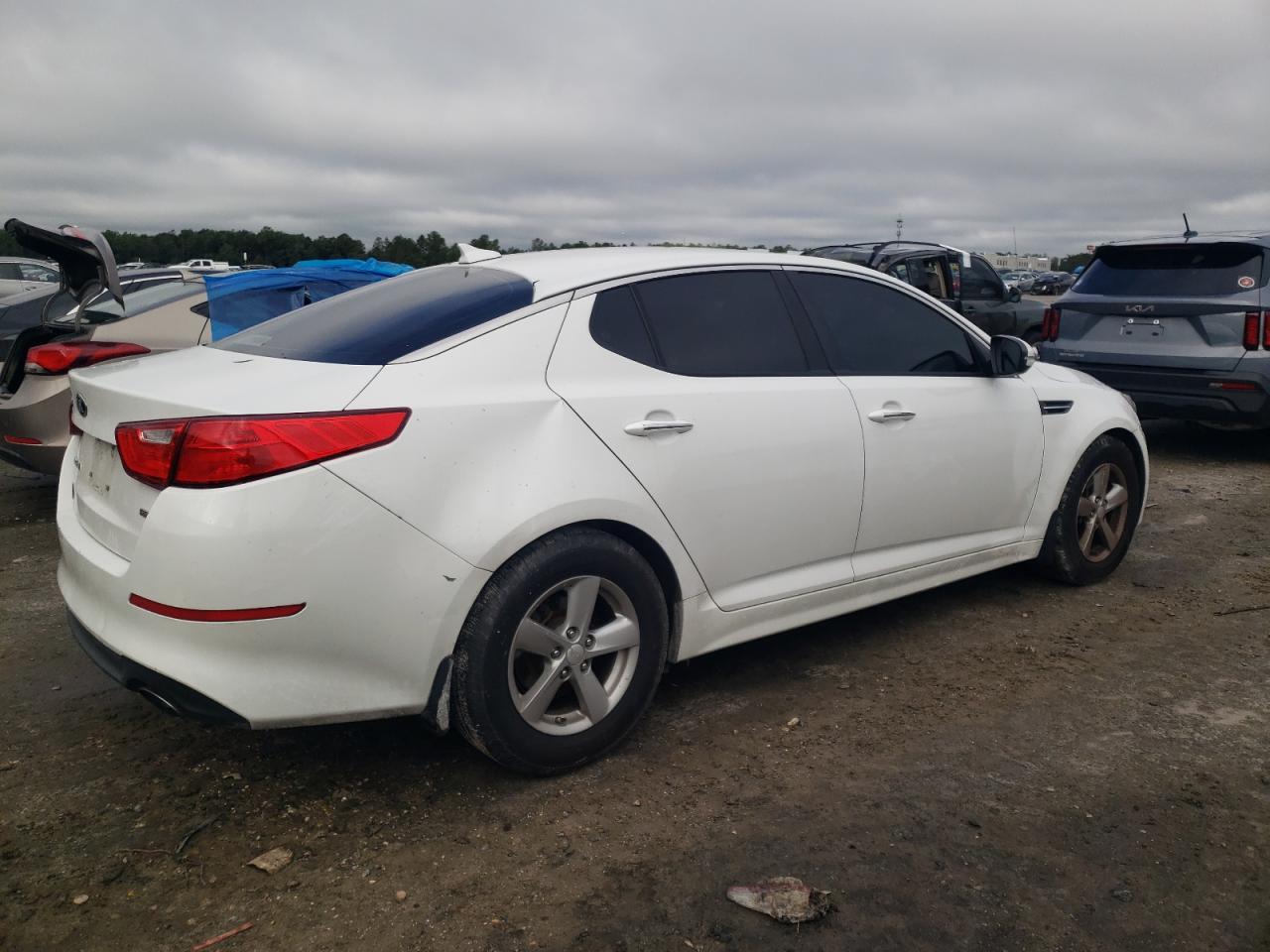 Obraz 3 z 2014 KIA OPTIMA LX 2014 z VIN 5XXGM4A78EG333140