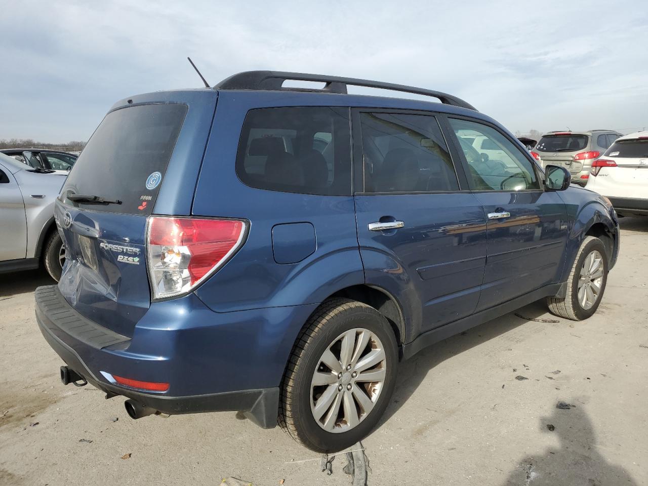 Obraz 3 z 2013 SUBARU FORESTER LIMITED 2013 z VIN JF2SHAEC9DH418298