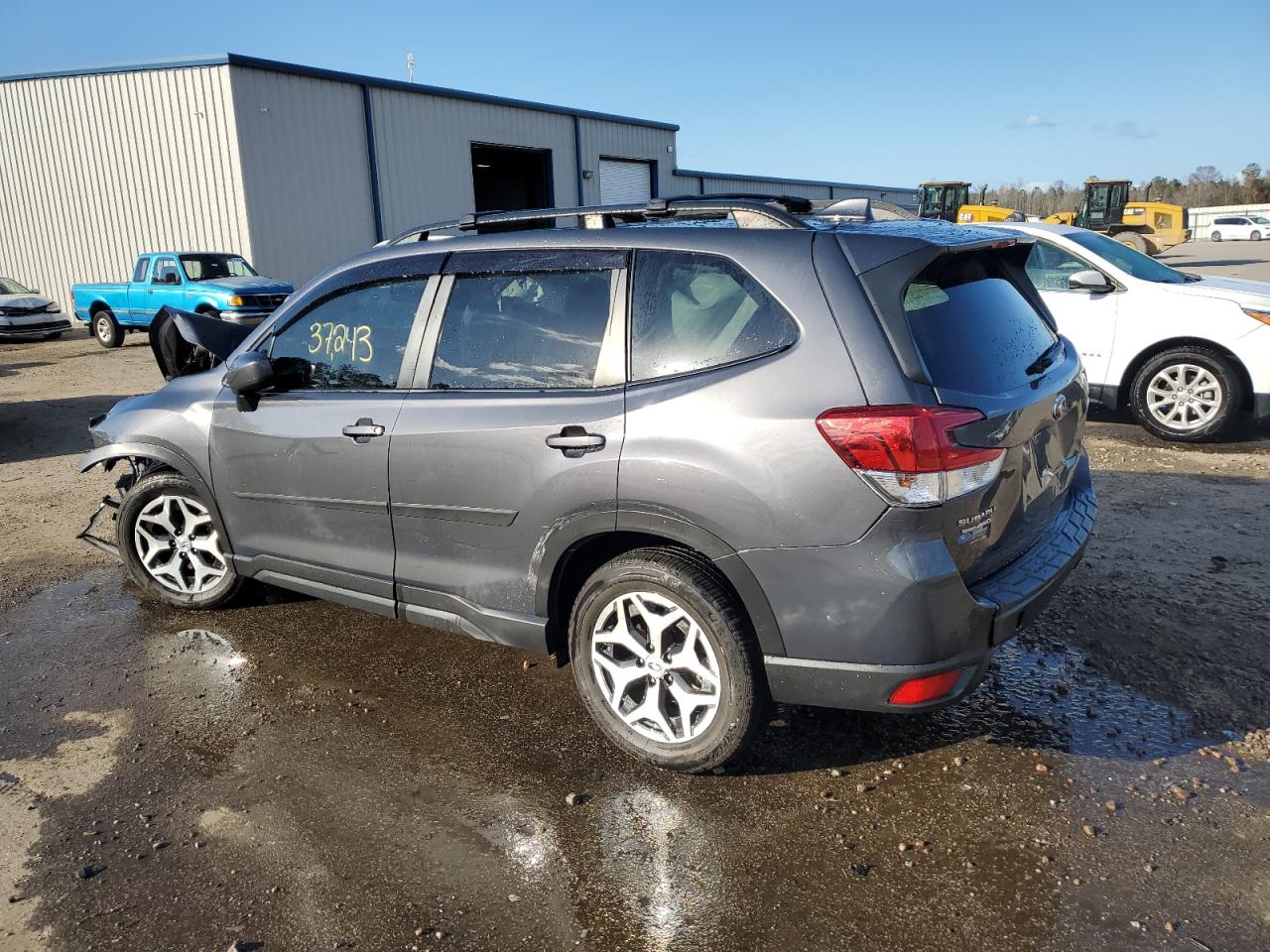 Image 2 of 2020 SUBARU FORESTER PREMIUM 2020 with VIN JF2SKAJC8LH565072