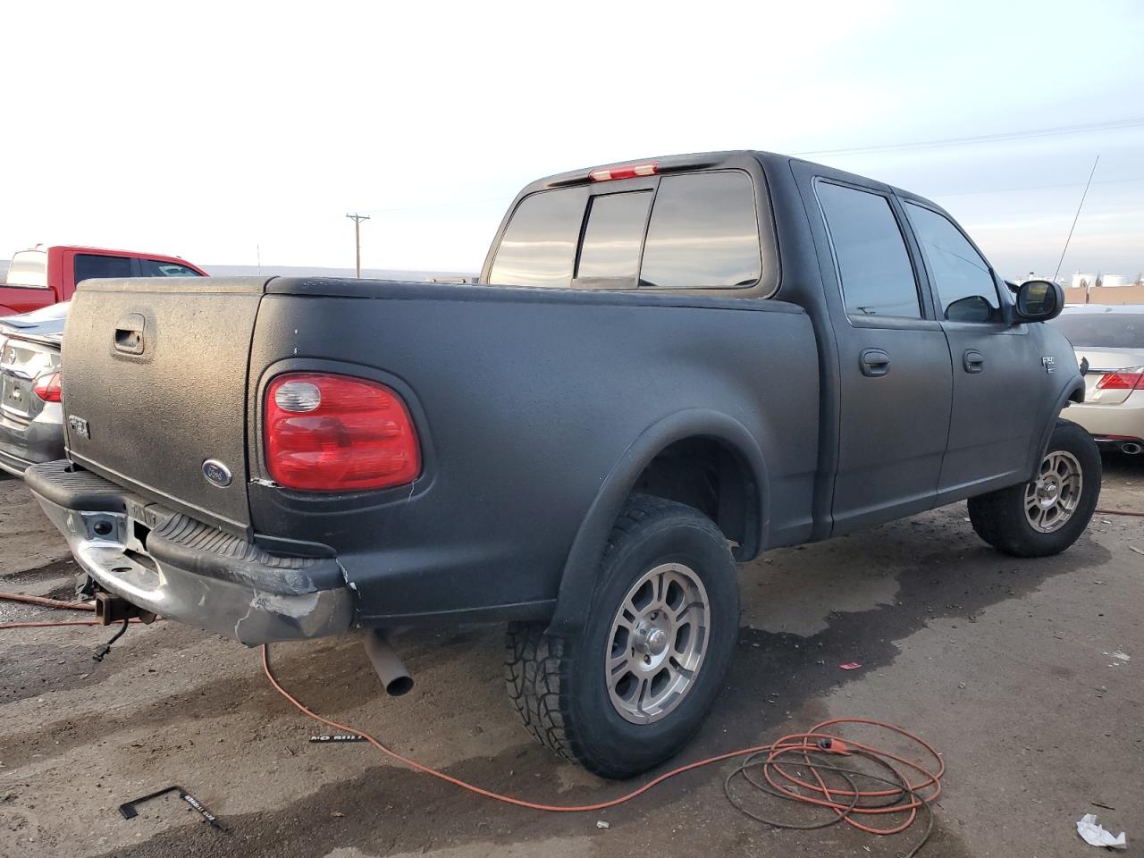 Obraz 3 z 2002 FORD F150 SUPERCREW 2002 z VIN 1FTRW08L52KD61896
