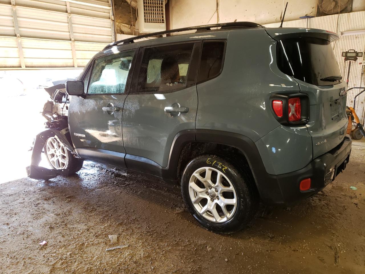 Image 2 of 2018 JEEP RENEGADE LATITUDE 2018 with VIN ZACCJBBB9JPH15603