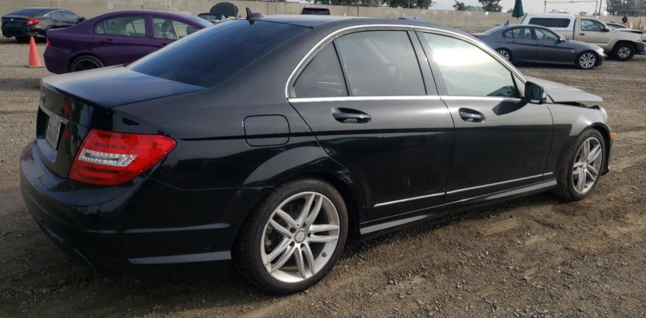 Изображение 3 2013 MERCEDES-BENZ C 250 2013 с VIN WDDGF4HB4DR265361