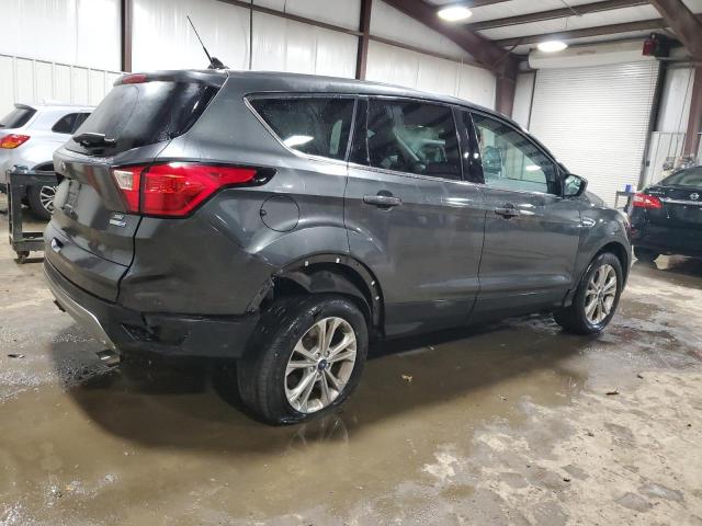Obraz 3 z 2019 FORD ESCAPE SE 2019 z VIN 1FMCU9GD2KUA75899