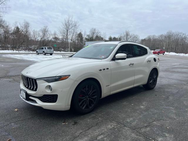 Obraz 2 z 2018 MASERATI LEVANTE LUXURY 2018 z VIN ZN661XUL2JX298580