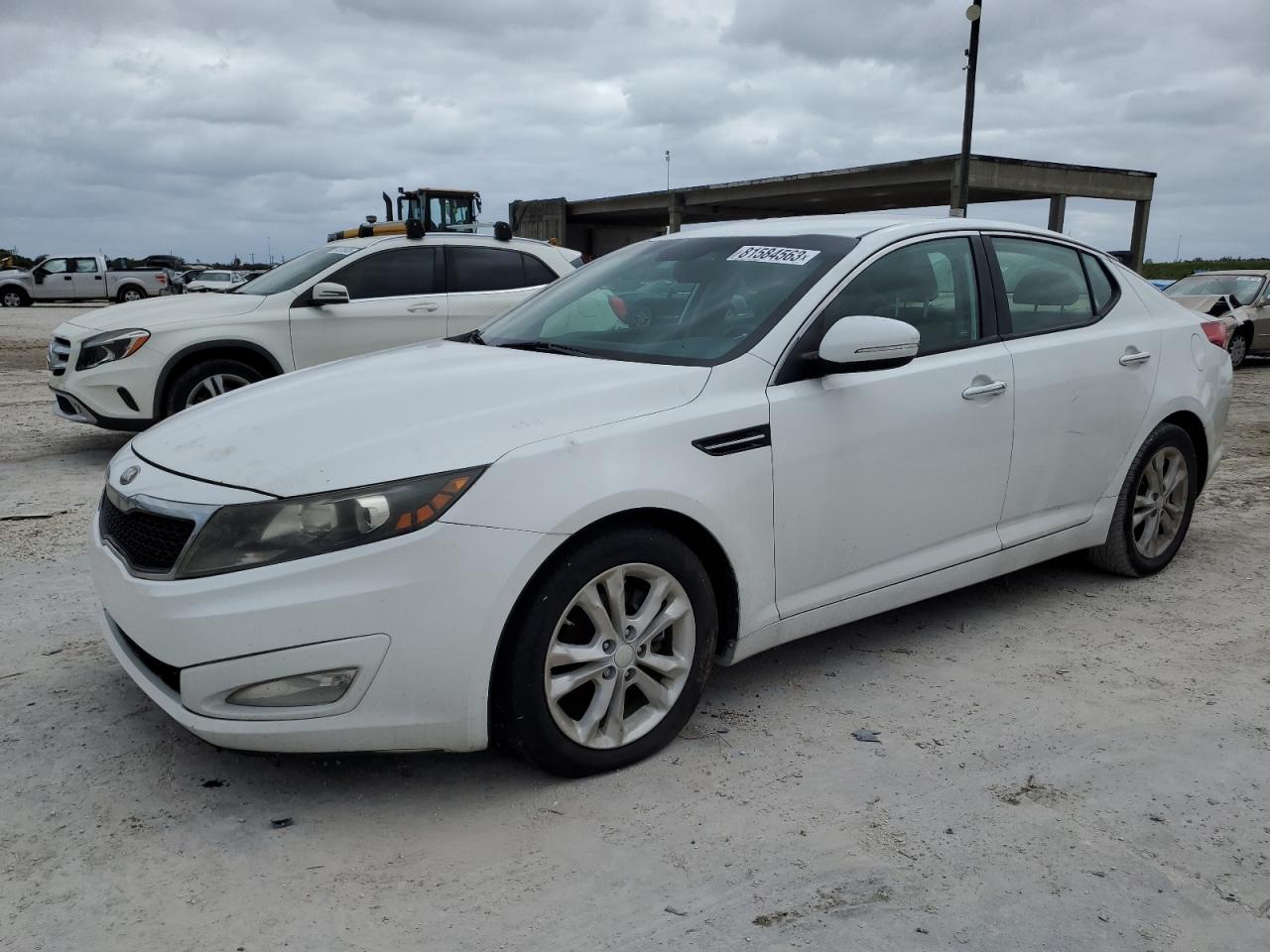 Image 1 of 2013 KIA OPTIMA EX 2013 with VIN 5XXGN4A79DG163561