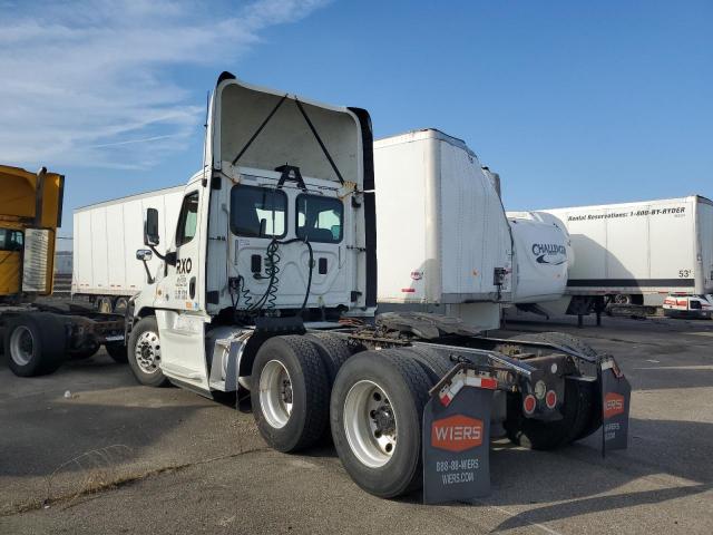 Image 3 of 2015 FREIGHTLINER CASCADIA 125  2015 with VIN 3AKJGED51FDGP9470