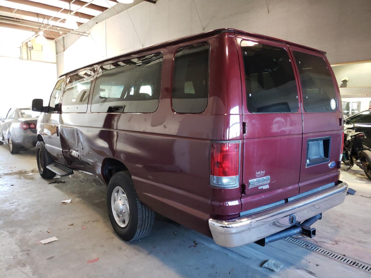 Image 2 of 2007 FORD ECONOLINE E350 SUPER DUTY WAGON 2007 with VIN 1FBSS31L67DA48199