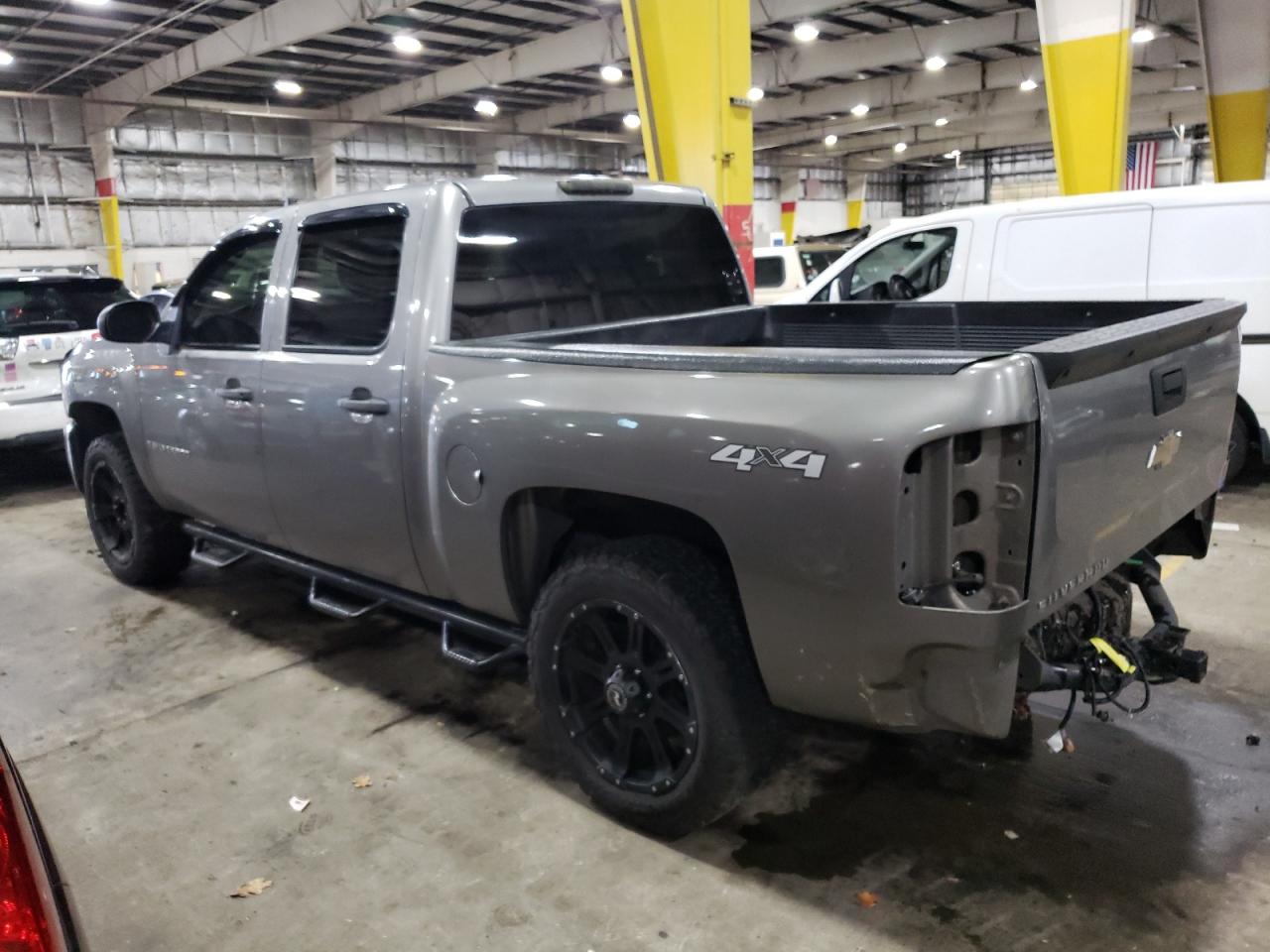 Image 2 of 2008 CHEVROLET SILVERADO K1500 2008 with VIN 2GCEK13C881309811