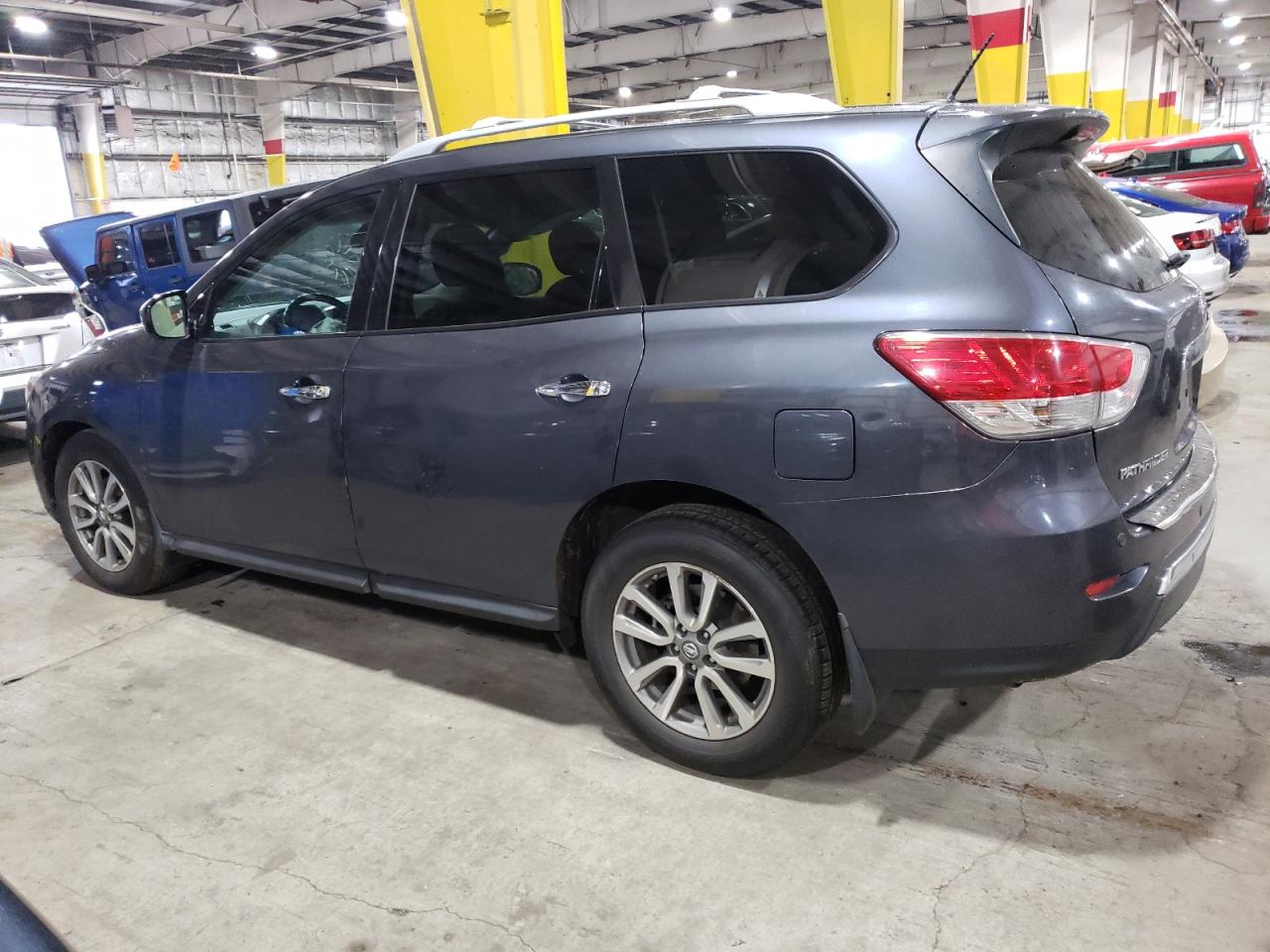 Image 2 of 2014 NISSAN PATHFINDER S 2014 with VIN 5N1AR2MN7EC630417