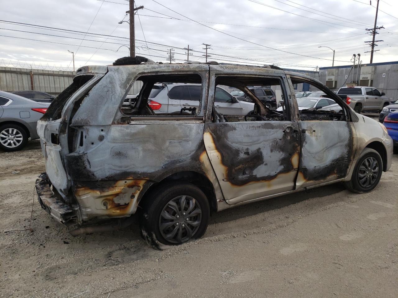 Изображение 3 2004 TOYOTA SIENNA CE 2004 с VIN 5TDZA23C64S189522