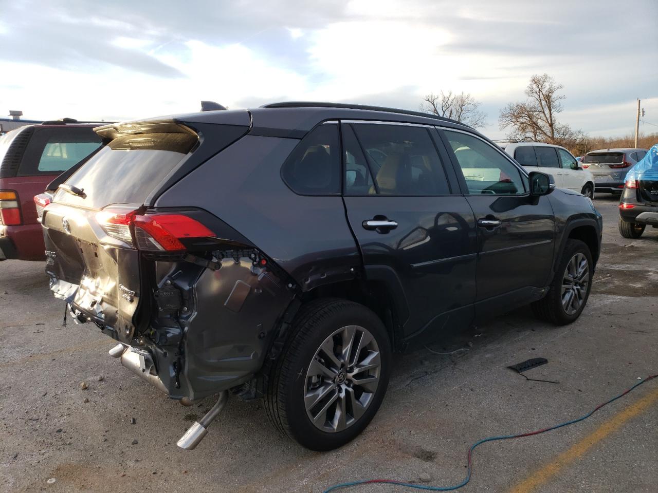 Obraz 3 z 2023 TOYOTA RAV4 LIMITED 2023 z VIN 2T3N1RFV6PC368197