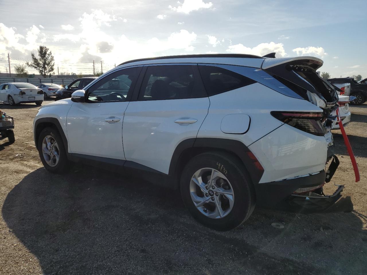 Изображение 2 2022 HYUNDAI TUCSON SEL 2022 с VIN 5NMJB3AE0NH125050