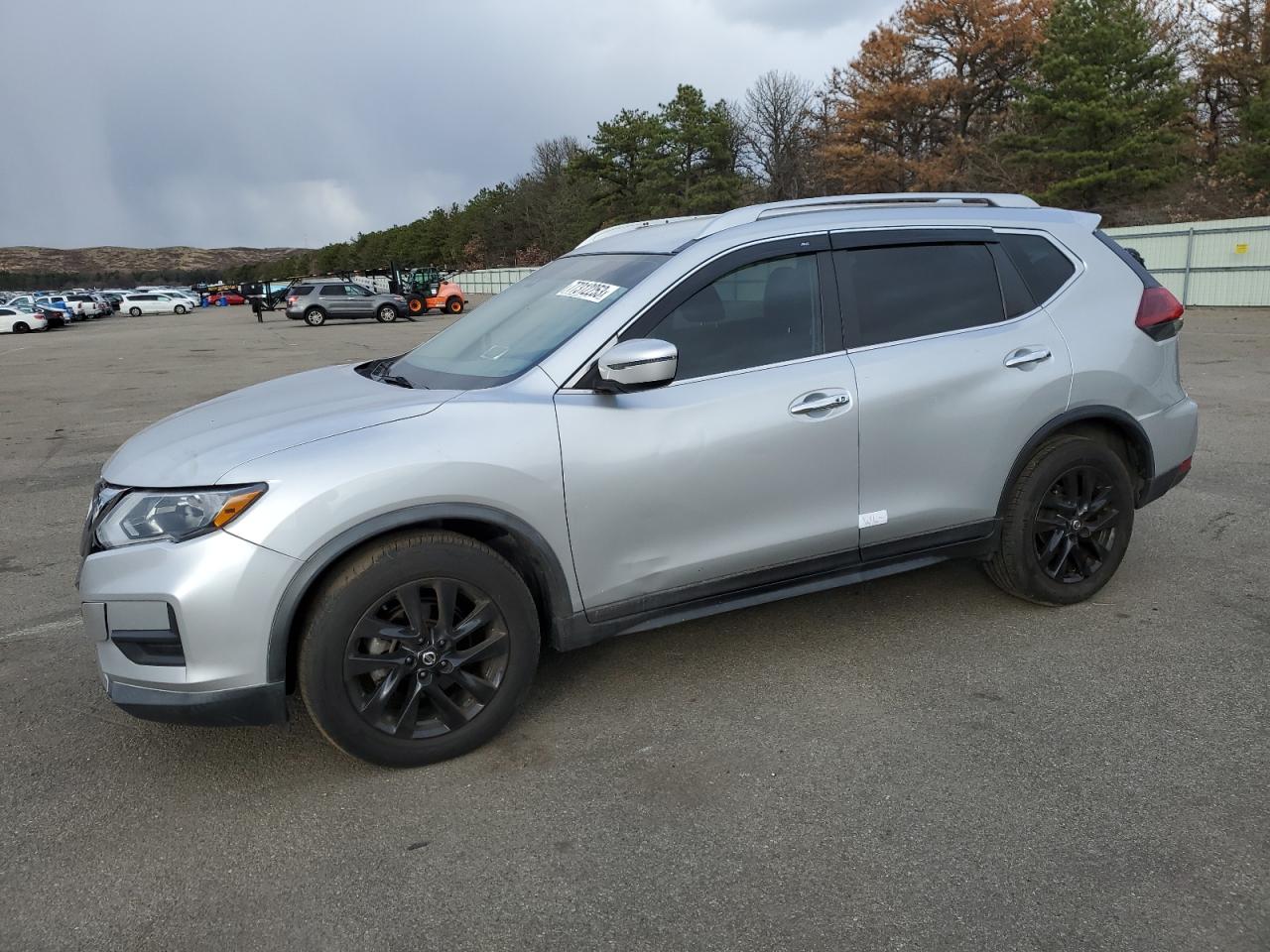 Изображение 1 2019 NISSAN ROGUE S 2019 с VIN KNMAT2MT1KP508273