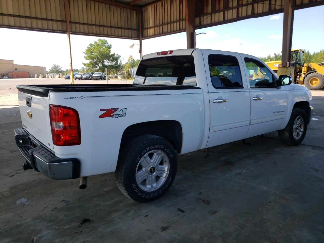 Image 3 of 2013 CHEVROLET SILVERADO K1500 LT 2013 with VIN 3GCPKSE78DG331937