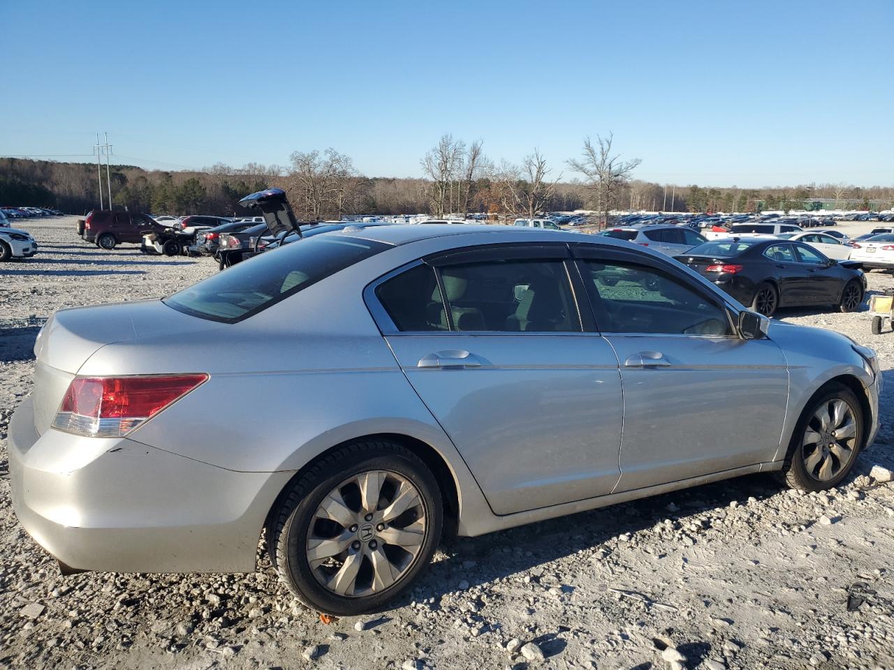 Image 3 of 2010 HONDA ACCORD EXL 2010 with VIN 1HGCP2F8XAA054405