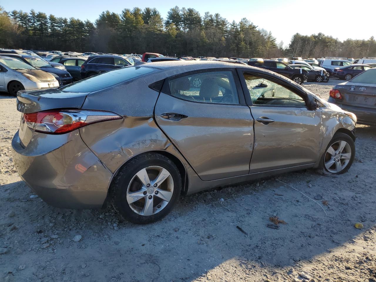 Изображение 3 2013 HYUNDAI ELANTRA GLS 2013 с VIN 5NPDH4AE9DH174640