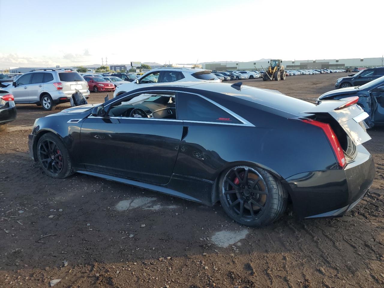 Image 2 of 2013 CADILLAC CTS-V  2013 with VIN 1G6DV1EP9D0164211
