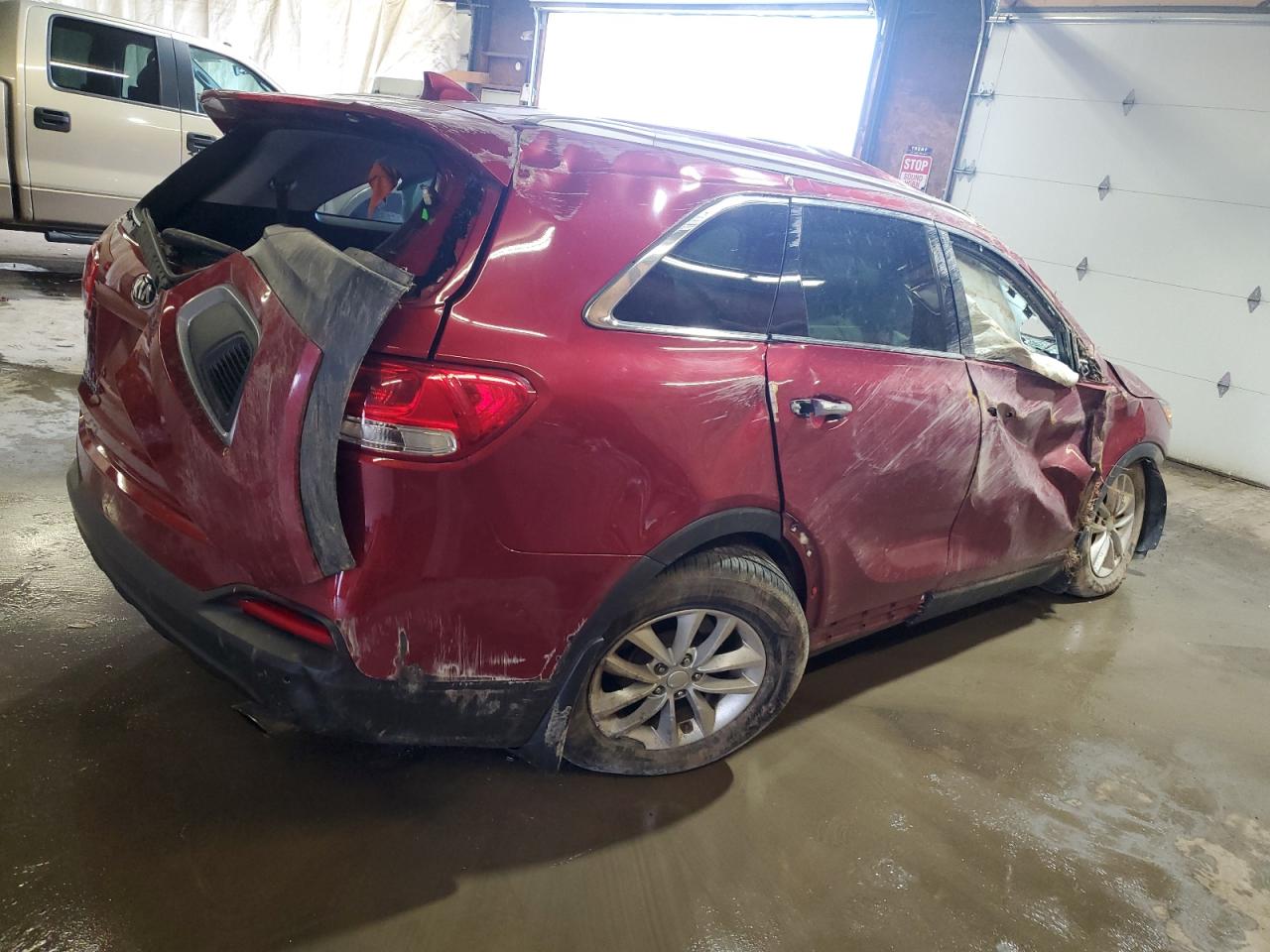 Изображение 3 2016 KIA SORENTO LX 2016 с VIN 5XYPGDA52GG156489