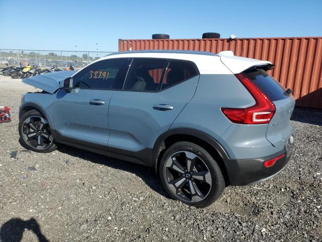 Obraz 2 z 2021 VOLVO XC40 T4 MOMENTUM 2021 z VIN YV4AC2HK7M2414073