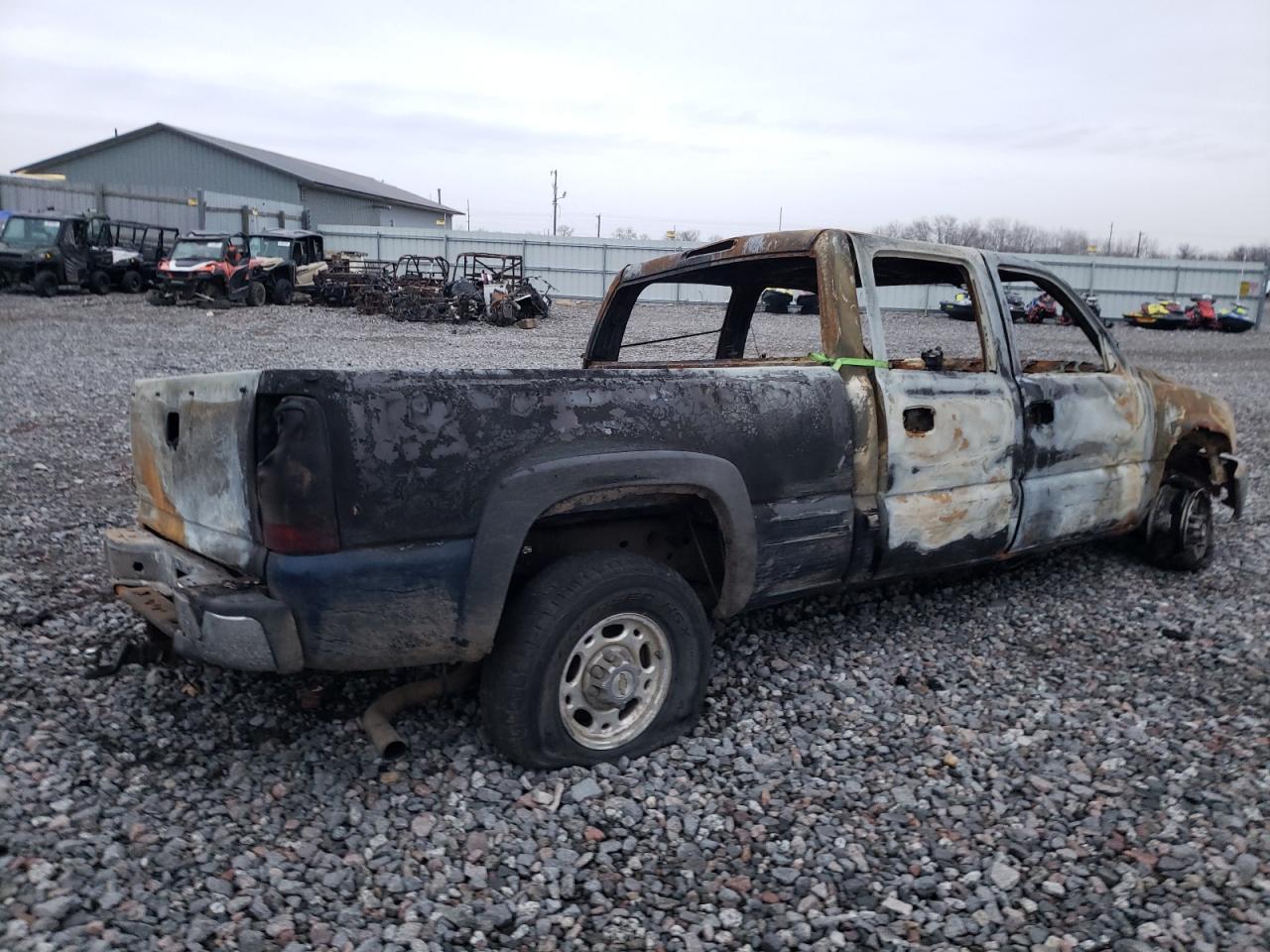 Image 3 of 2002 CHEVROLET SILVERADO K1500 HEAVY DUTY 2002 with VIN 1GCGK13U92F166465