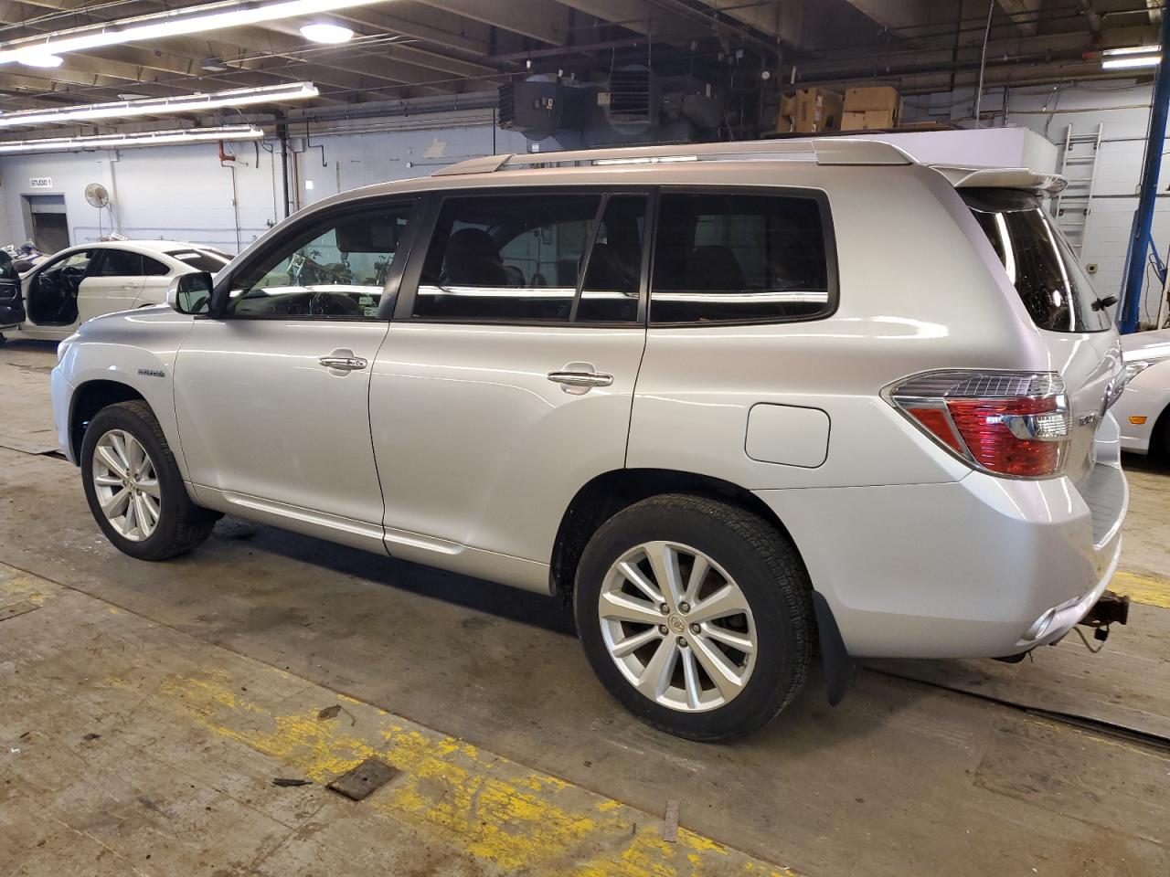 Image 2 of 2009 TOYOTA HIGHLANDER HYBRID 2009 with VIN JTEEW41AX92027092