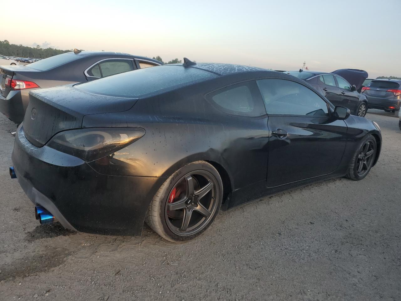 Image 3 of 2011 HYUNDAI GENESIS COUPE 3.8L 2011 with VIN KMHHU6KH4BU063140
