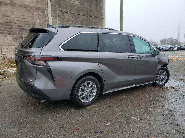 Image 3 of 2023 TOYOTA SIENNA XLE 2023 with VIN 5TDYRKEC9PS155600