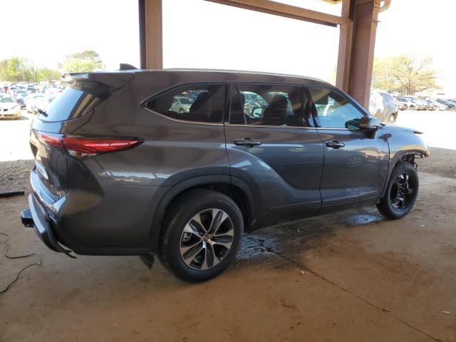 Obraz 3 z 2022 TOYOTA HIGHLANDER XLE 2022 z VIN 5TDGZRBH6NS239214