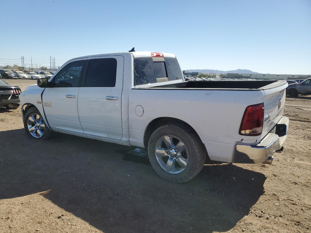 Изображение 2 2015 RAM 1500 SLT 2015 с VIN 1C6RR6LT9FS565115