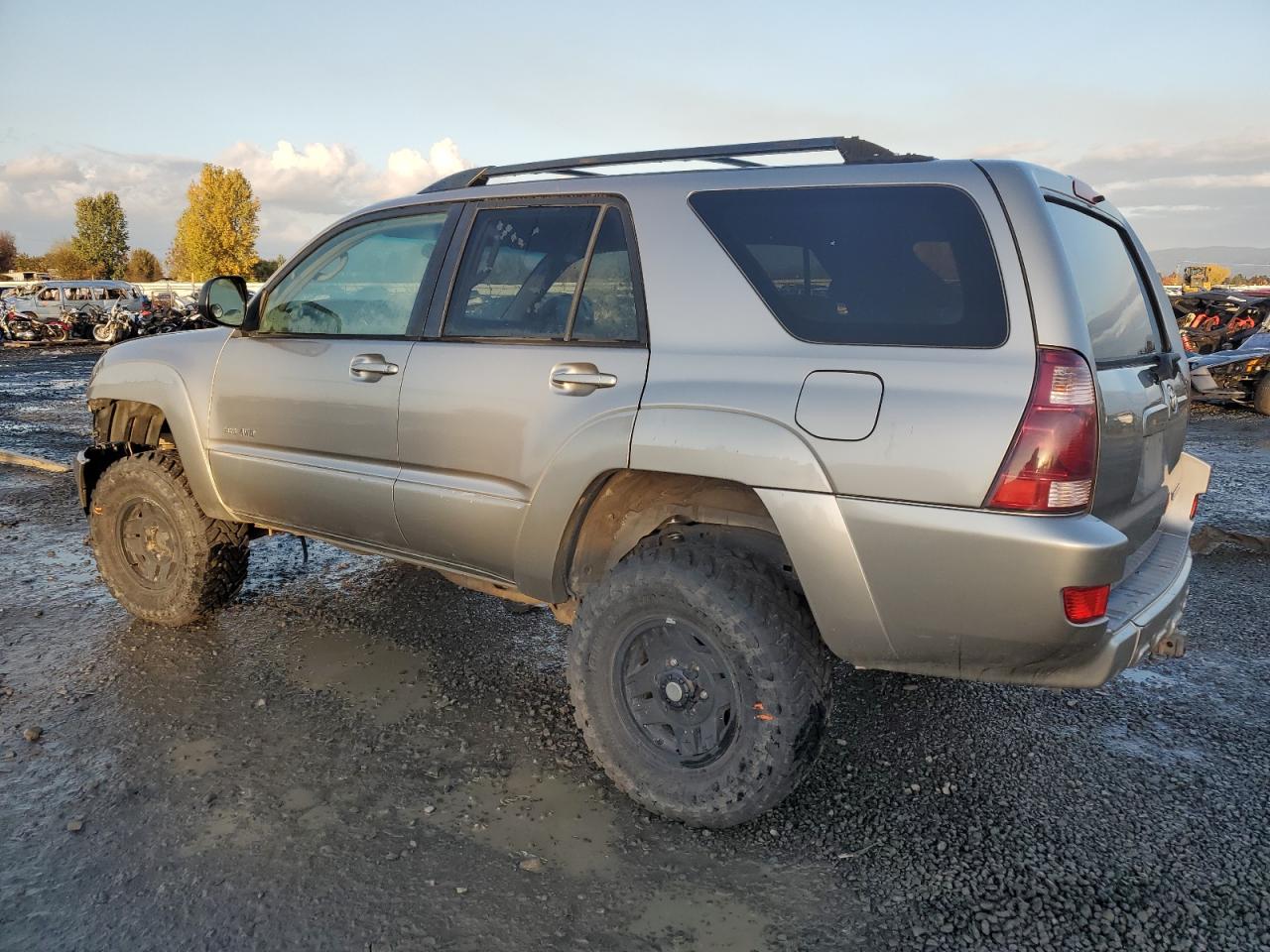 Image 2 of 2005 TOYOTA 4RUNNER SR5 2005 with VIN JTEBU14R450072964
