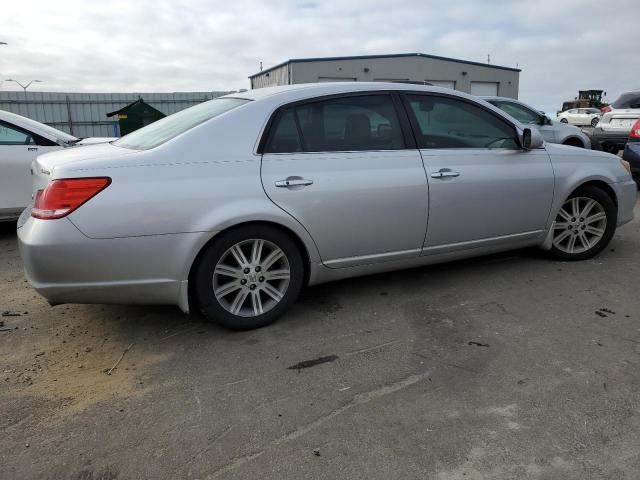Obraz 3 z 2010 TOYOTA AVALON XL 2010 z VIN 4T1BK3DB4AU363553