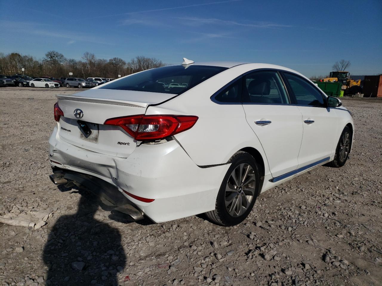 Image 3 of 2016 HYUNDAI SONATA SPORT 2016 with VIN 5NPE34AF1GH424677