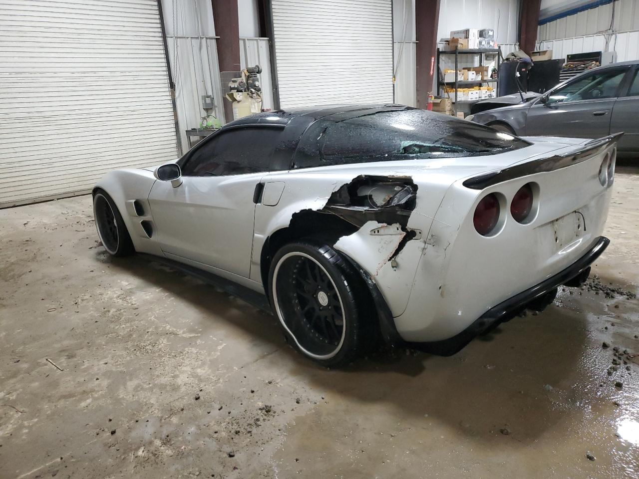 Изображение 2 2005 CHEVROLET CORVETTE  2005 с VIN 1G1YY24U355131835