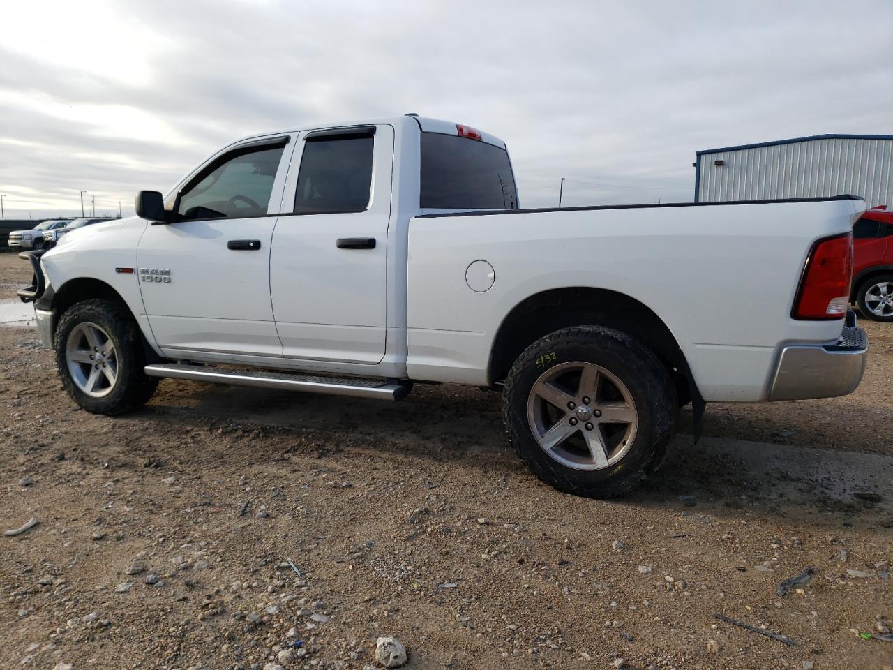 Изображение 2 2015 RAM 1500 ST 2015 с VIN 1C6RR6FM8FS624143