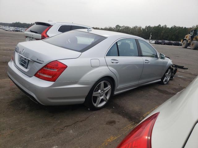 Obraz 3 z 2011 MERCEDES-BENZ S 550 4MATIC 2011 z VIN WDDNG8GB1BA370495