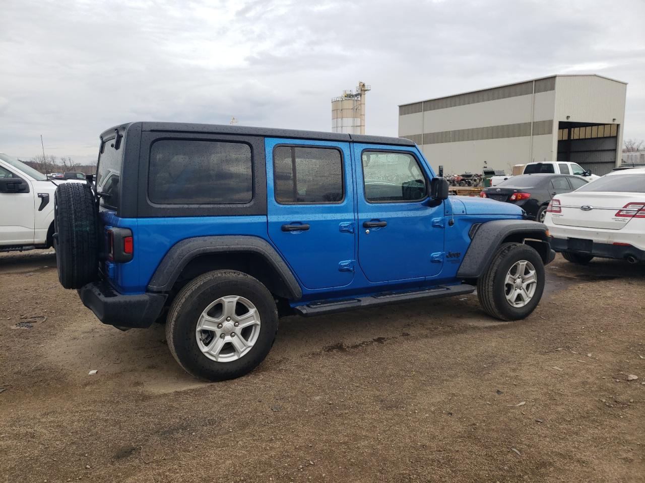 Image 3 of 2021 JEEP WRANGLER UNLIMITED SPORT 2021 with VIN 1C4HJXDN1MW778681