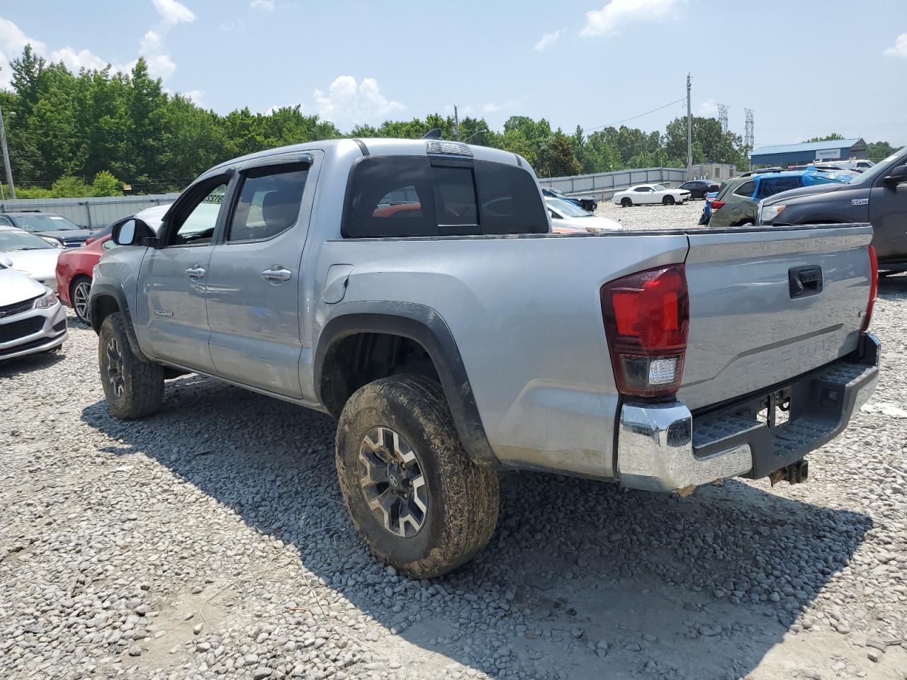 Obraz 2 z 2018 TOYOTA TACOMA DOUBLE CAB 2018 z VIN 3TMCZ5AN2JM144903