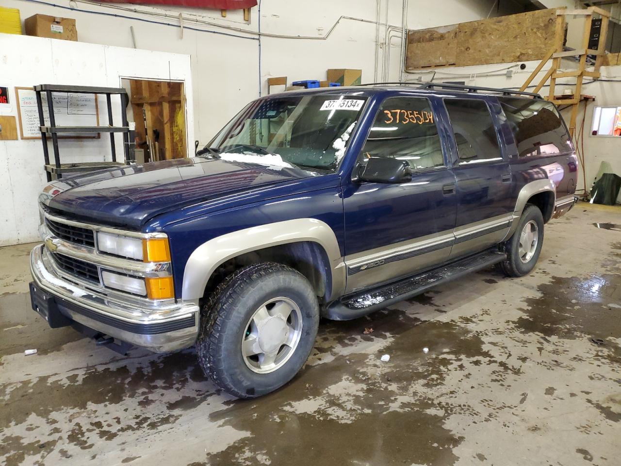 Obraz 1 z 1999 CHEVROLET SUBURBAN K1500 1999 z VIN 1GNFK16R4XJ521055