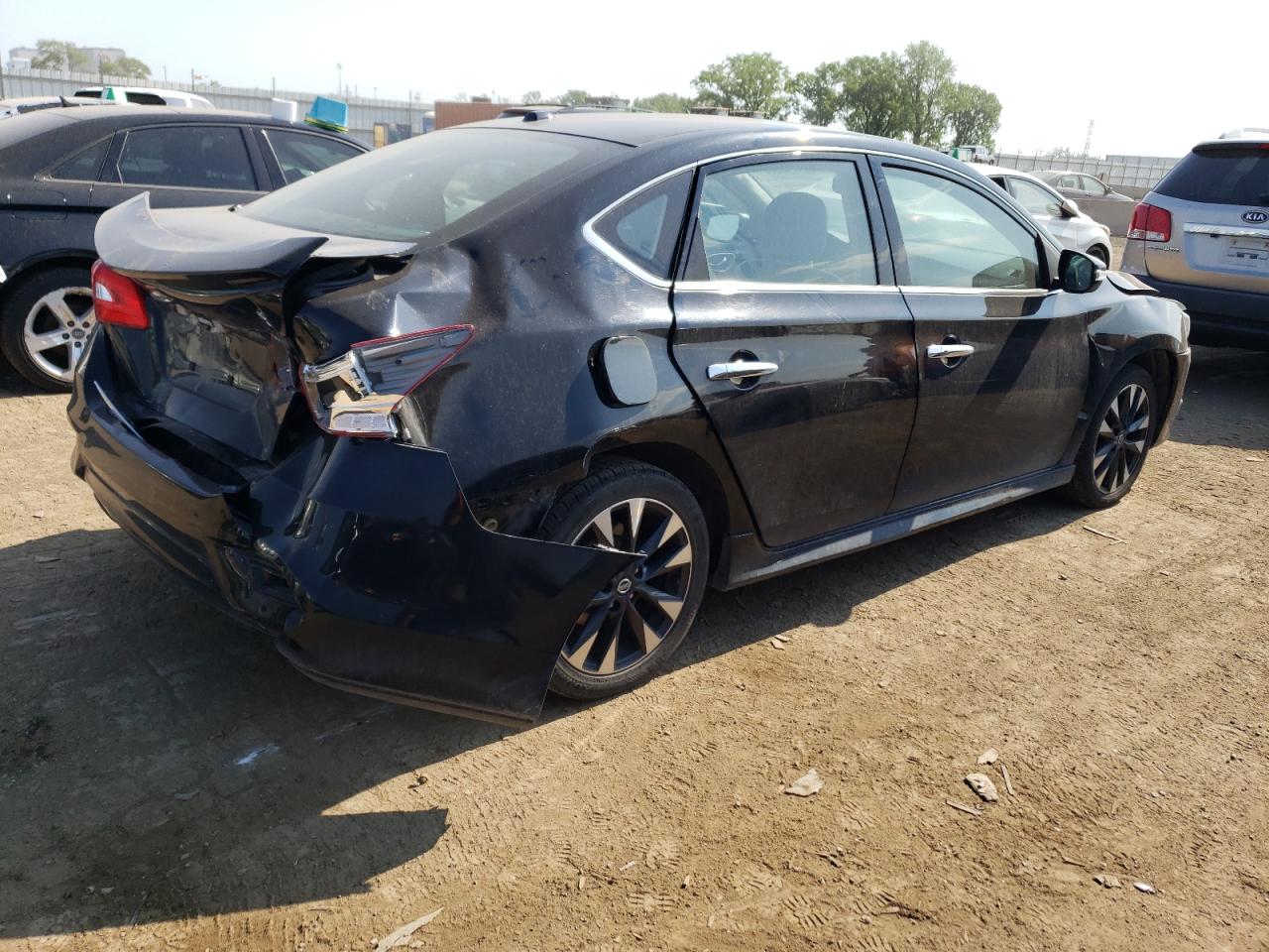 Obraz 3 z 2017 NISSAN SENTRA S 2017 z VIN 3N1AB7AP5HY203389