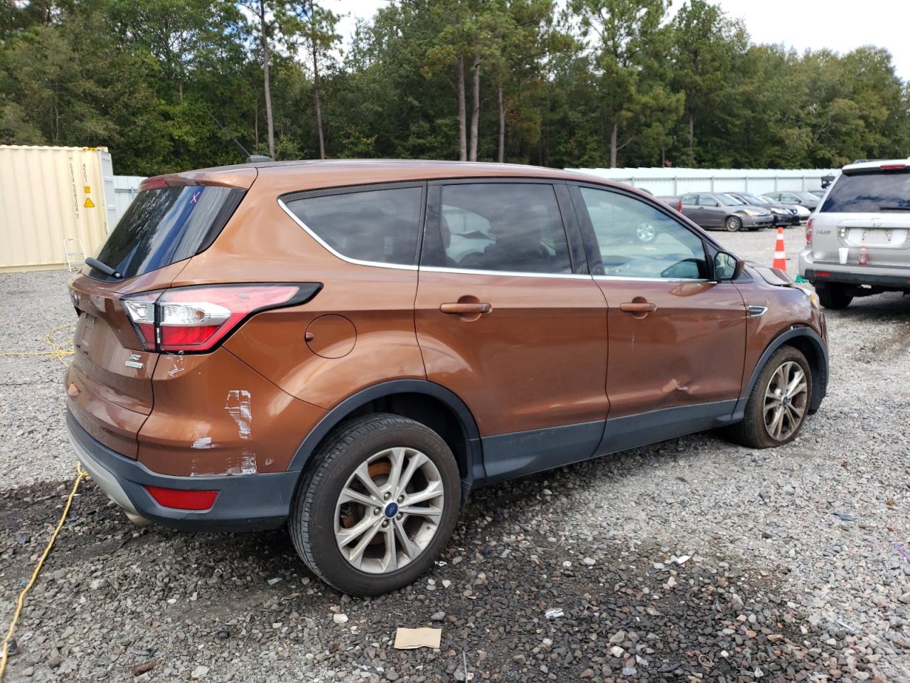 Obraz 3 z 2017 FORD ESCAPE SE 2017 z VIN 1FMCU0GD5HUD85940