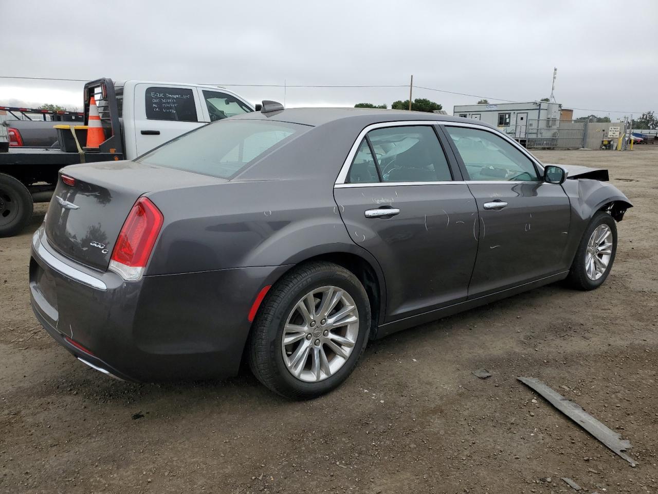 Image 3 of 2016 CHRYSLER 300C  2016 with VIN 2C3CCAEG6GH207146
