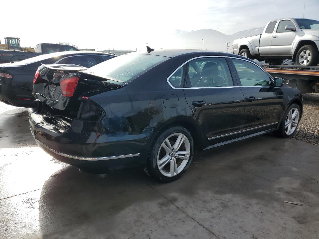 Image 3 of 2014 VOLKSWAGEN PASSAT SEL 2014 with VIN 1VWCN7A36EC071223