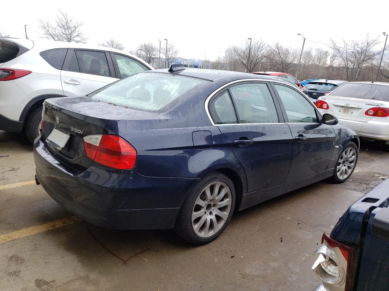 Image 3 of 2006 BMW 330 I 2006 with VIN WBAVB33546KS34421