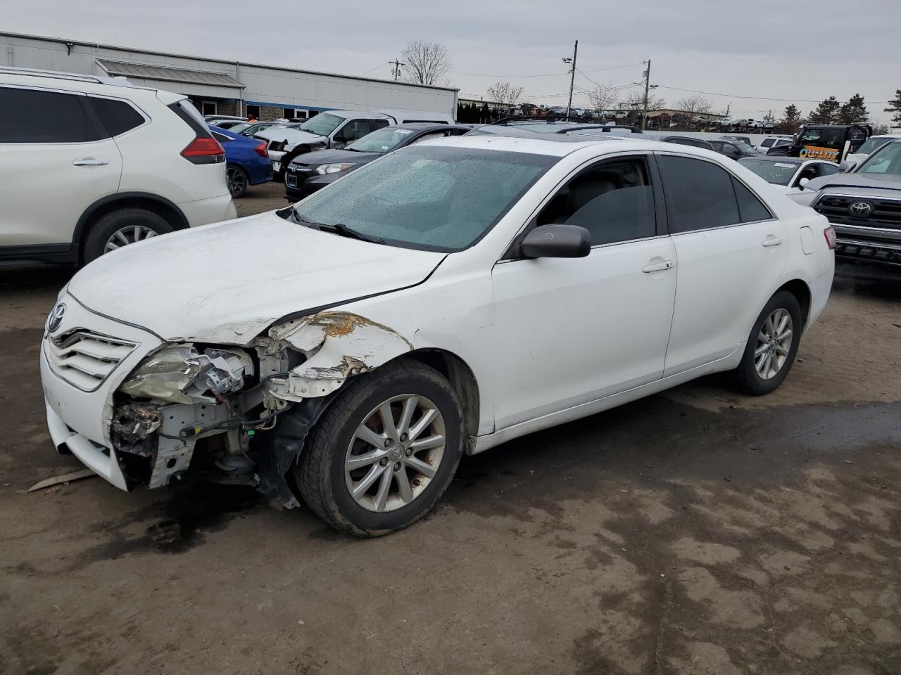 Image 1 of 2011 TOYOTA CAMRY SE 2011 with VIN 4T1BK3EK8BU625087