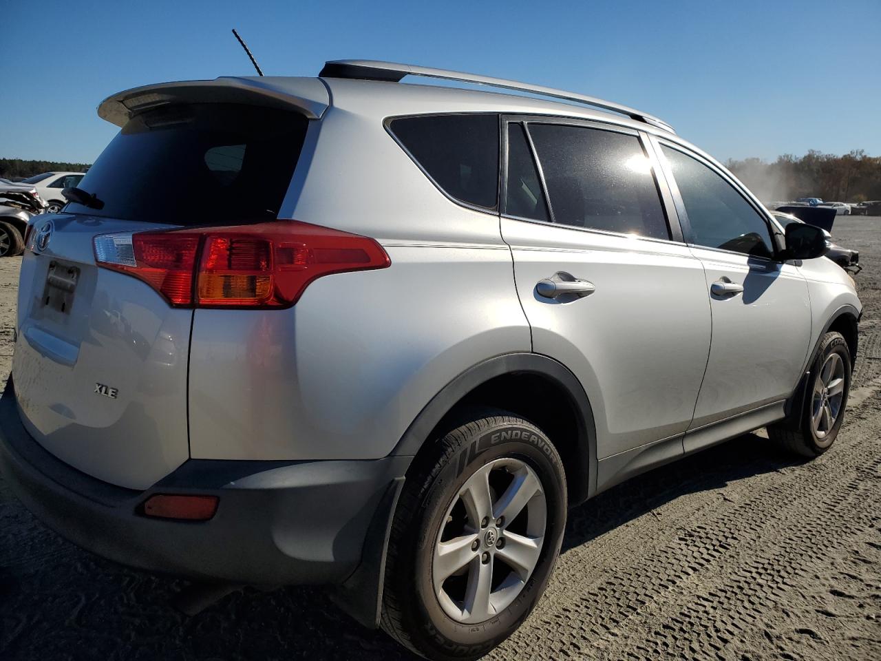 Image 3 of 2014 TOYOTA RAV4 XLE 2014 with VIN 2T3WFREV2EW106521