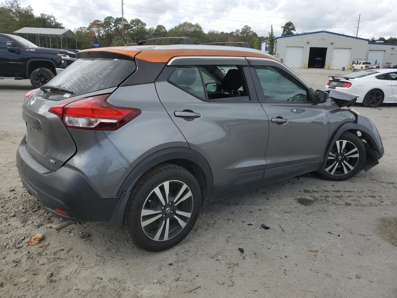 Image 3 of 2018 NISSAN KICKS S 2018 with VIN 3N1CP5CUXJL518659