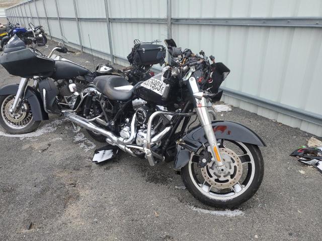 Image 1 of 2012 HARLEY-DAVIDSON FLHX STREET GLIDE 2012 with VIN 1HD1KBM13CB672137